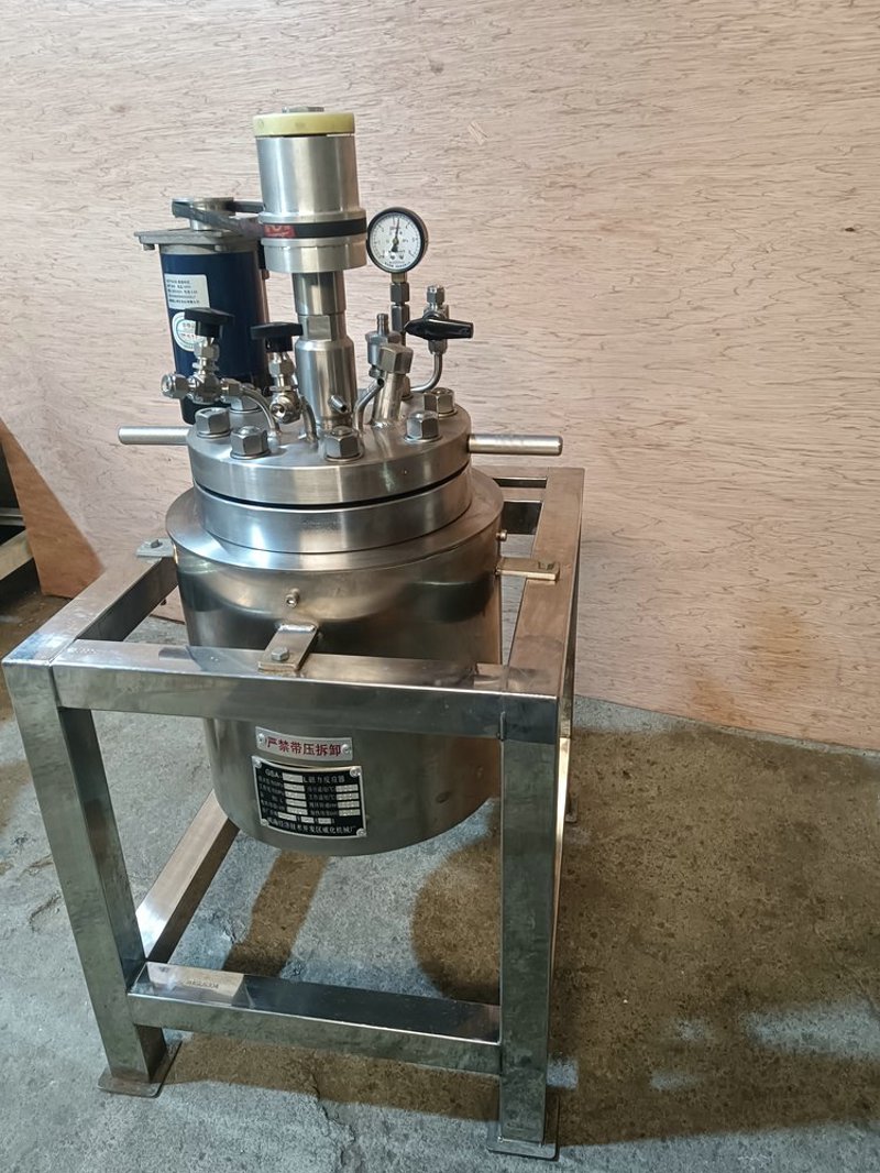 蒸馏塔的工作原理是什么？让我们通过对比解析来揭开它的神秘面纱。